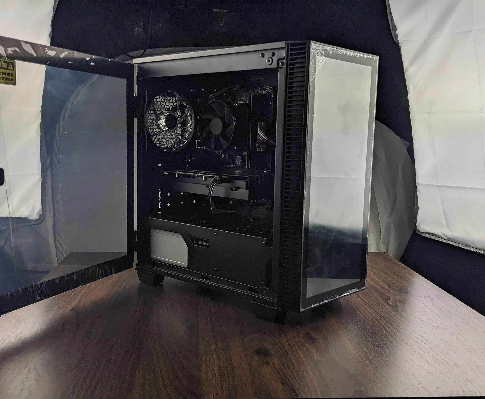 GamerSxin Custom 1440p Gaming PC, i5-6600, 5600XT, 8GB DDR4, 1TB SSD.