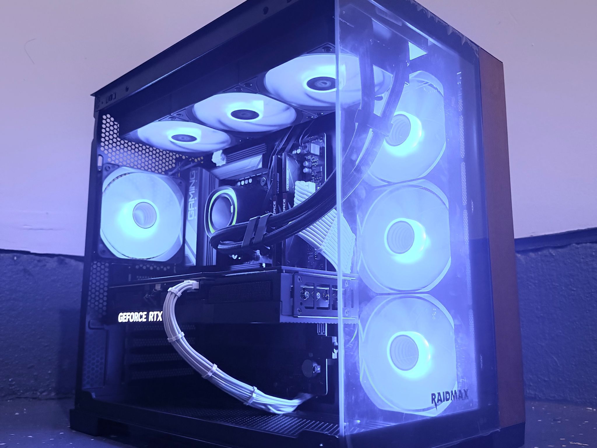 ⚫️"Frozen Timber"🌈| 4K Gaming | RTX 4080 16GB | Ryzen 7 7800X3D | 32GB DDR5 | 2TB SSD | Free Ship