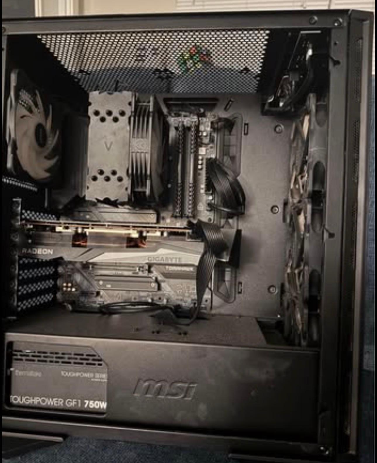Custom Gaming PC Build and components