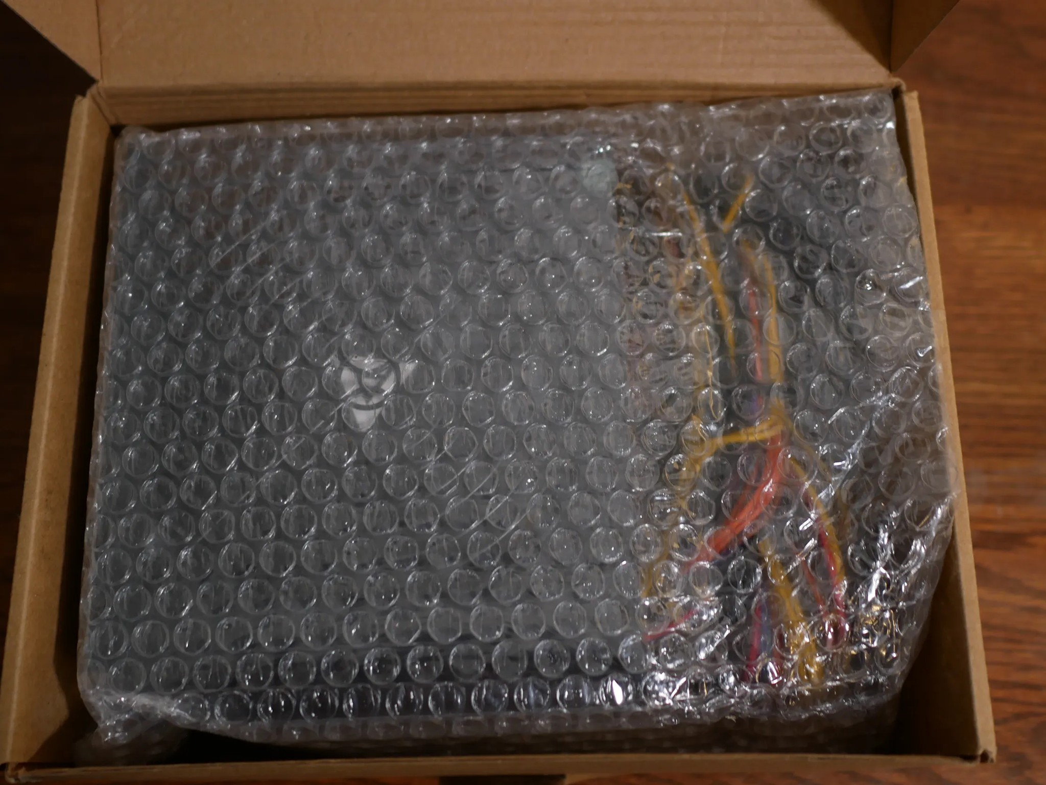 APEVIA VENUS500W Venus 500W ATX Power Supply with Auto-Thermally Controlled 120mm Fan
