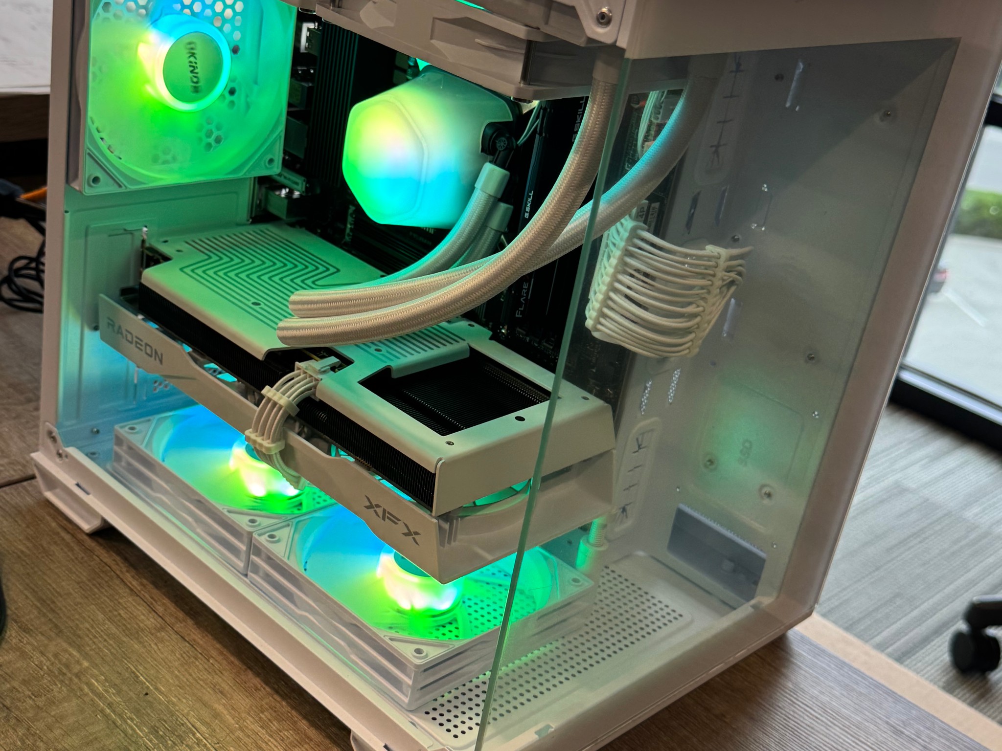 'ALL NEW PARTS' AM5 PC with AMD RYZEN 5 7500X3D & RX 9060XT 8GB