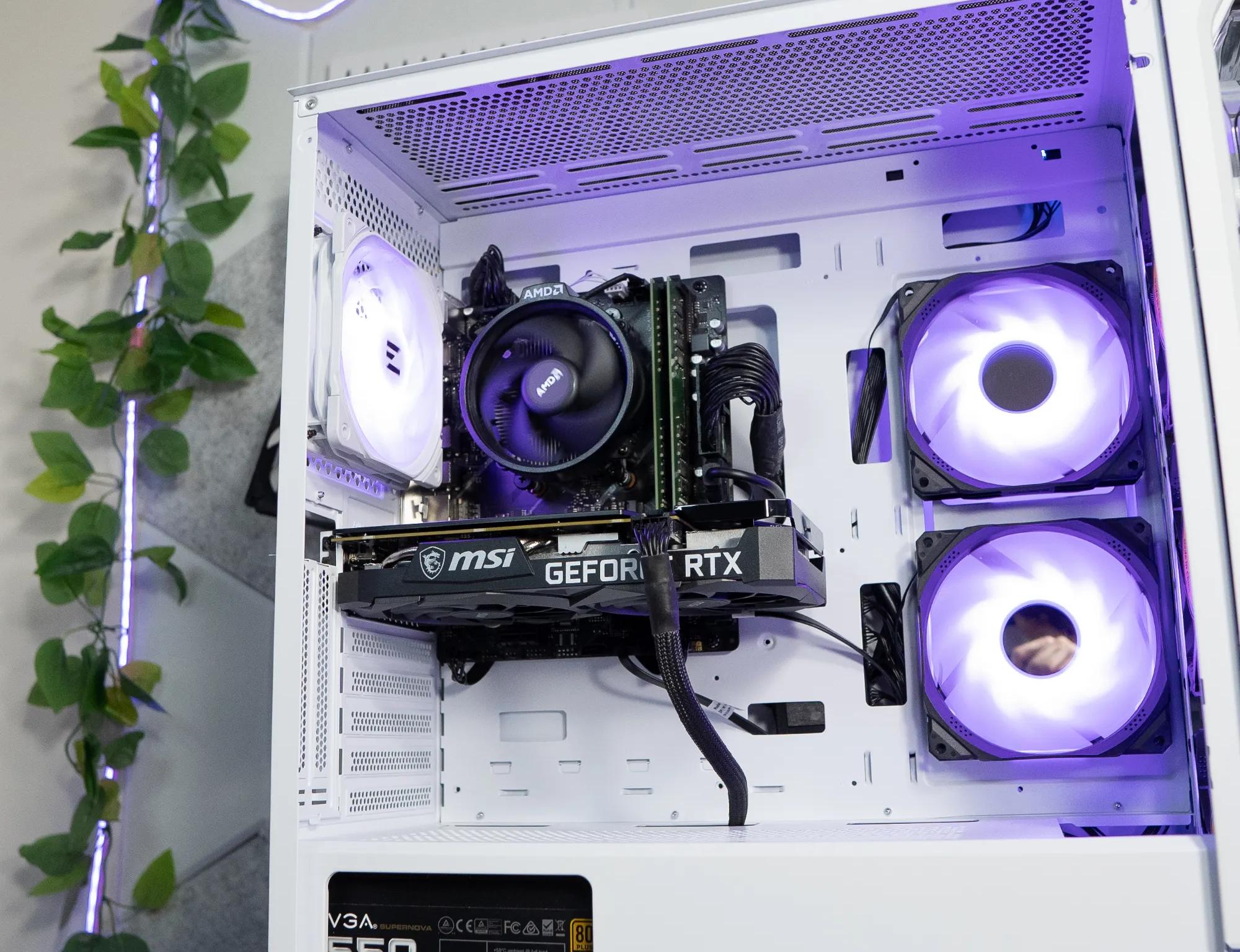 🟣⚪ | MSI RTX 3060 12GB | RYZEN 5 3500X | 32GB DDR4 RAM | 1.5TB | VaporWave 1.0 |