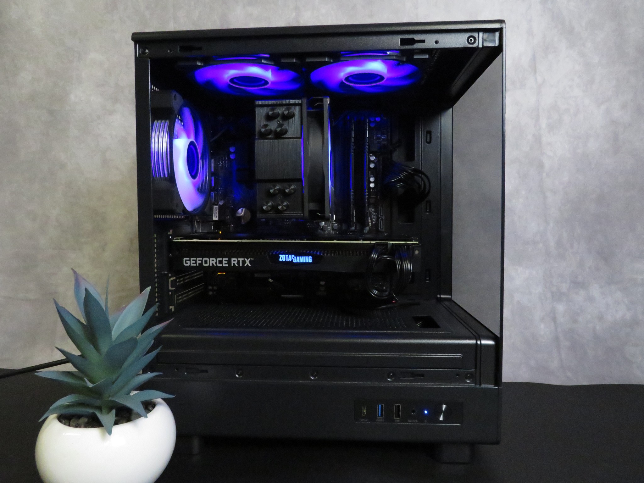 Great Mid-Range Gamer: Ryzen 5 3600X + RTX 2070 Super + 16 GB DDR4 + 1 TB NVME