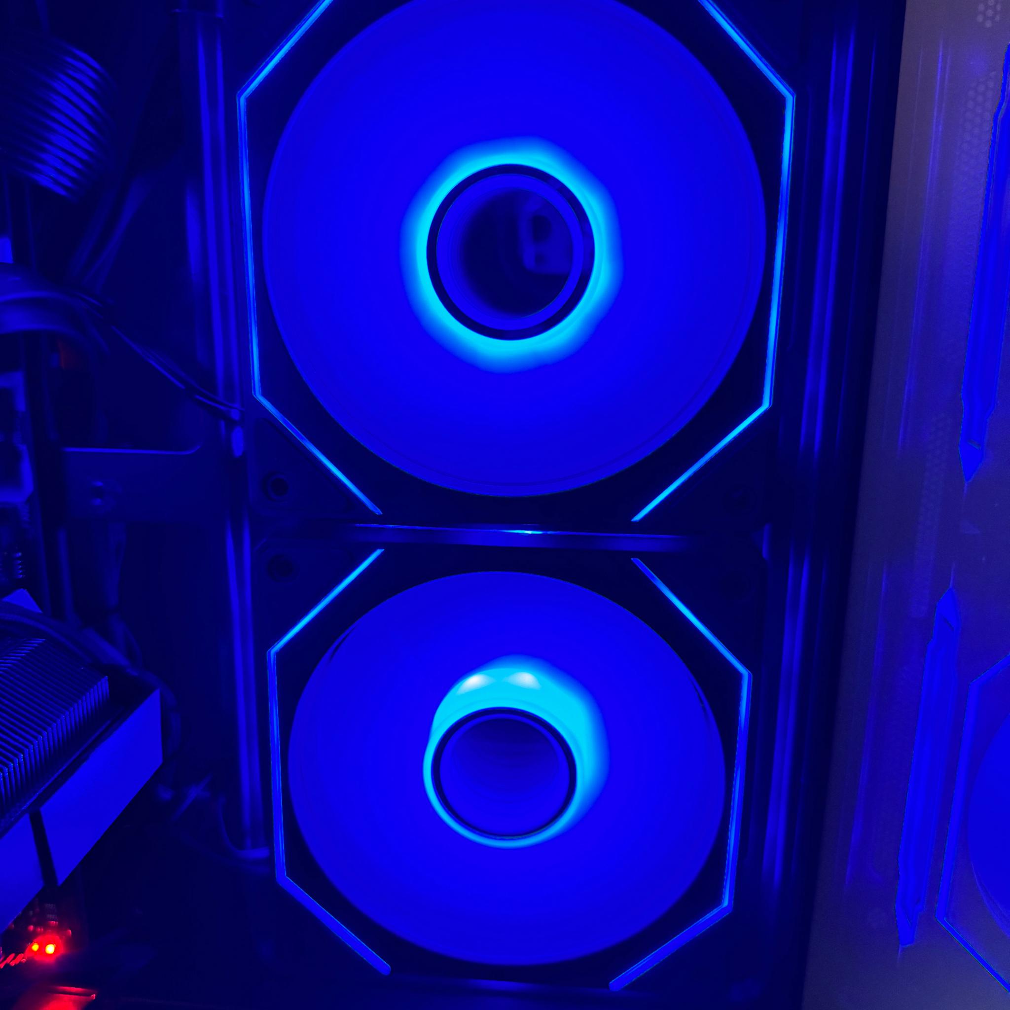 i7 9700 32 GB RX 6600 Gaming System