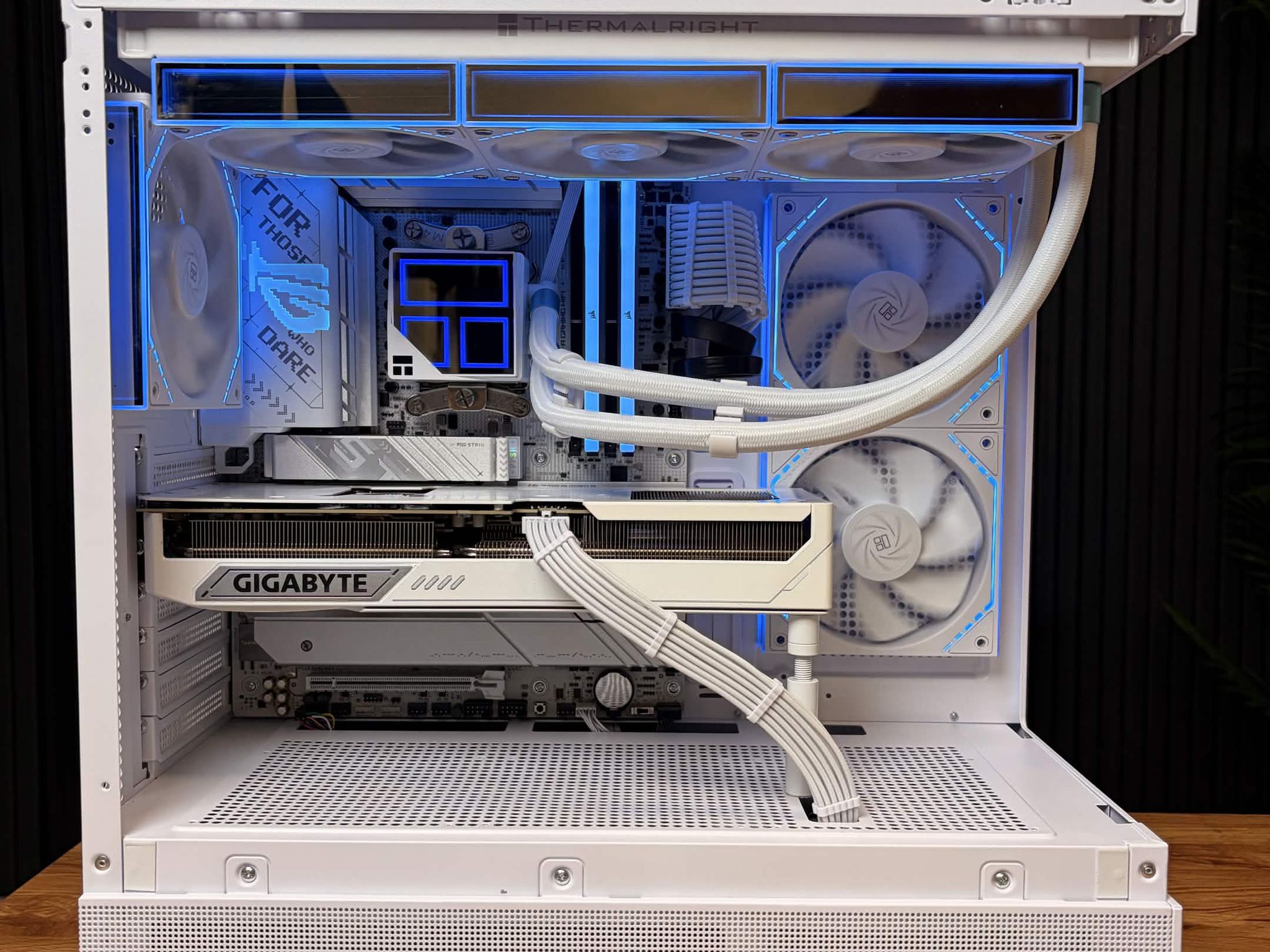 GeForce RTX 5080 Custom Gaming PC - Ryzen 7 9850X3D