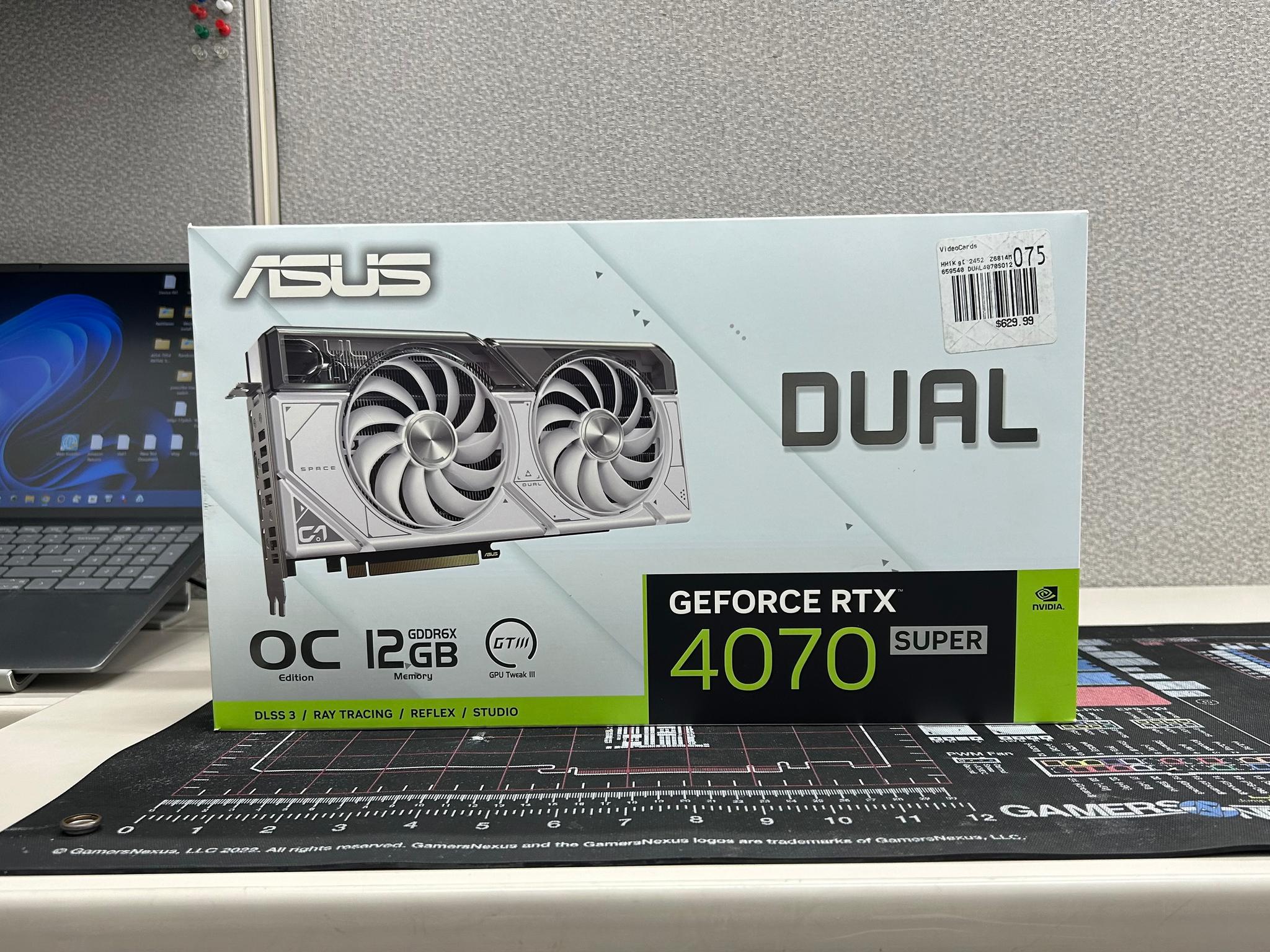 ASUS Dual GeForce RTX 4070 SUPER OC Edition (White)