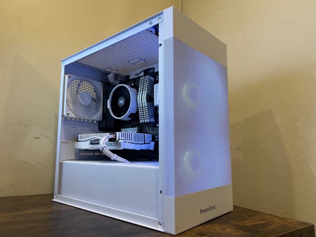 ⚪RTX 2060 Super❄️ | Ryzen 5 5500 | 16gb RAM | 750gb Storage