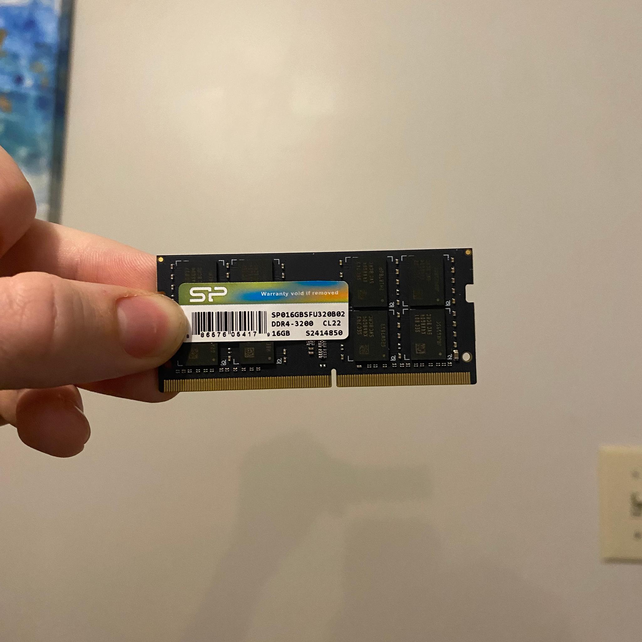 16 Gb DDR4 3200 mhz SO-DIMM RAM