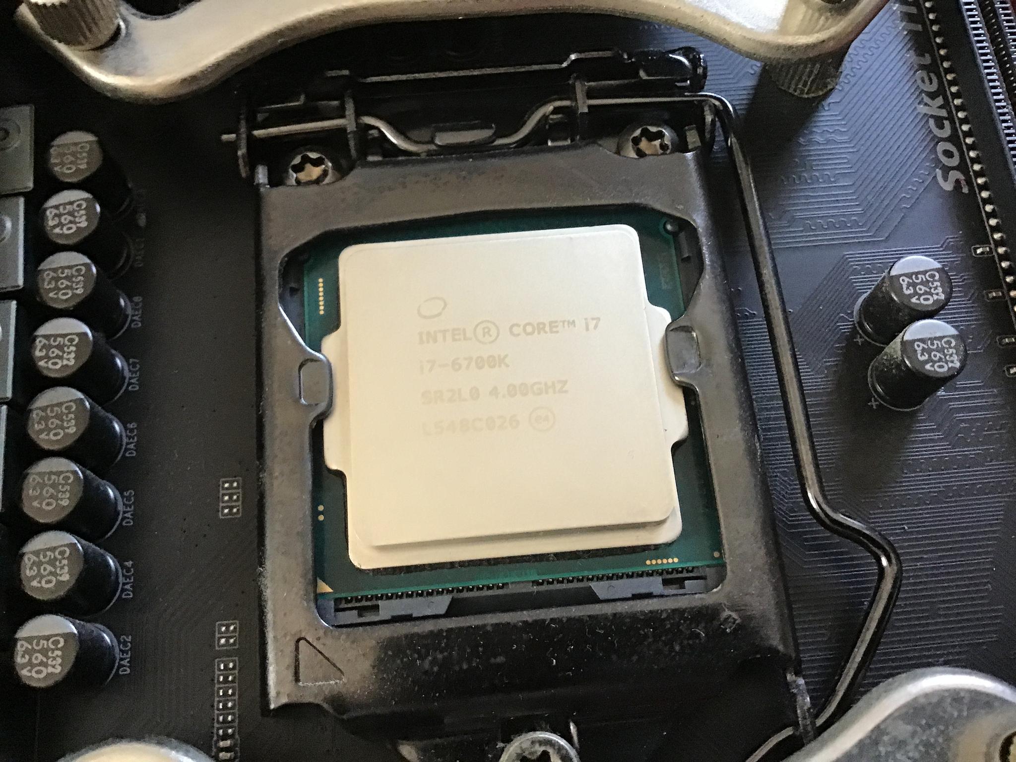 USED; Intel CPU / GIGABYTE Motherboard Combo!