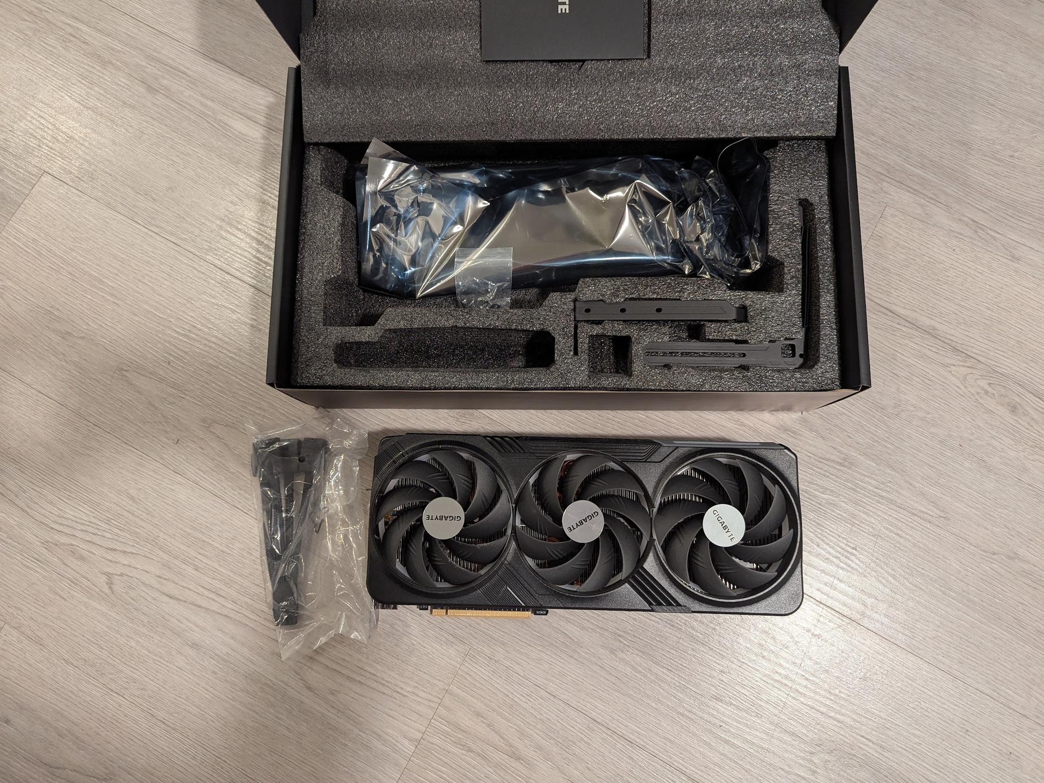 GIGABYTE RTX 4090 24GB GV-N4090GAMING OC-24GD
