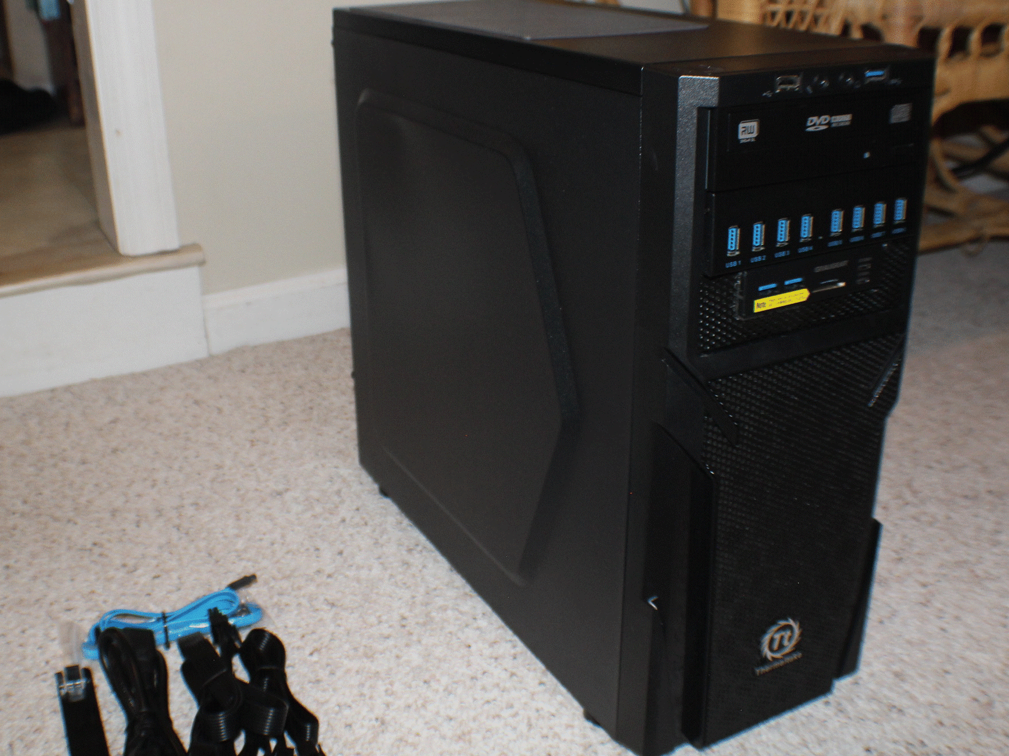 Thermaltake / Ryzen 5 9600x / Intel B580