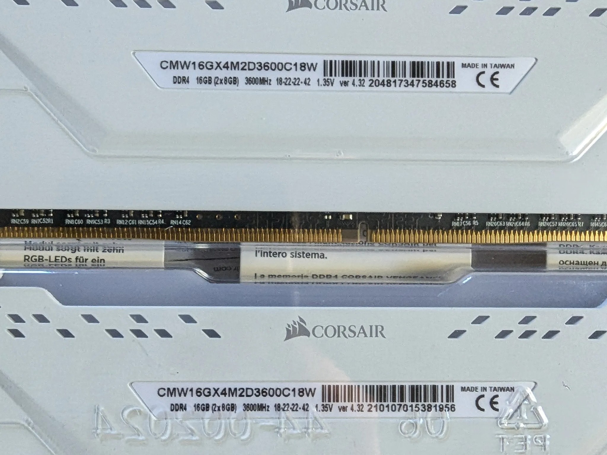 2 packs of 2X8gb (32 GB TOTAL) Corasair Vengence RGB Pro 3600MHZ