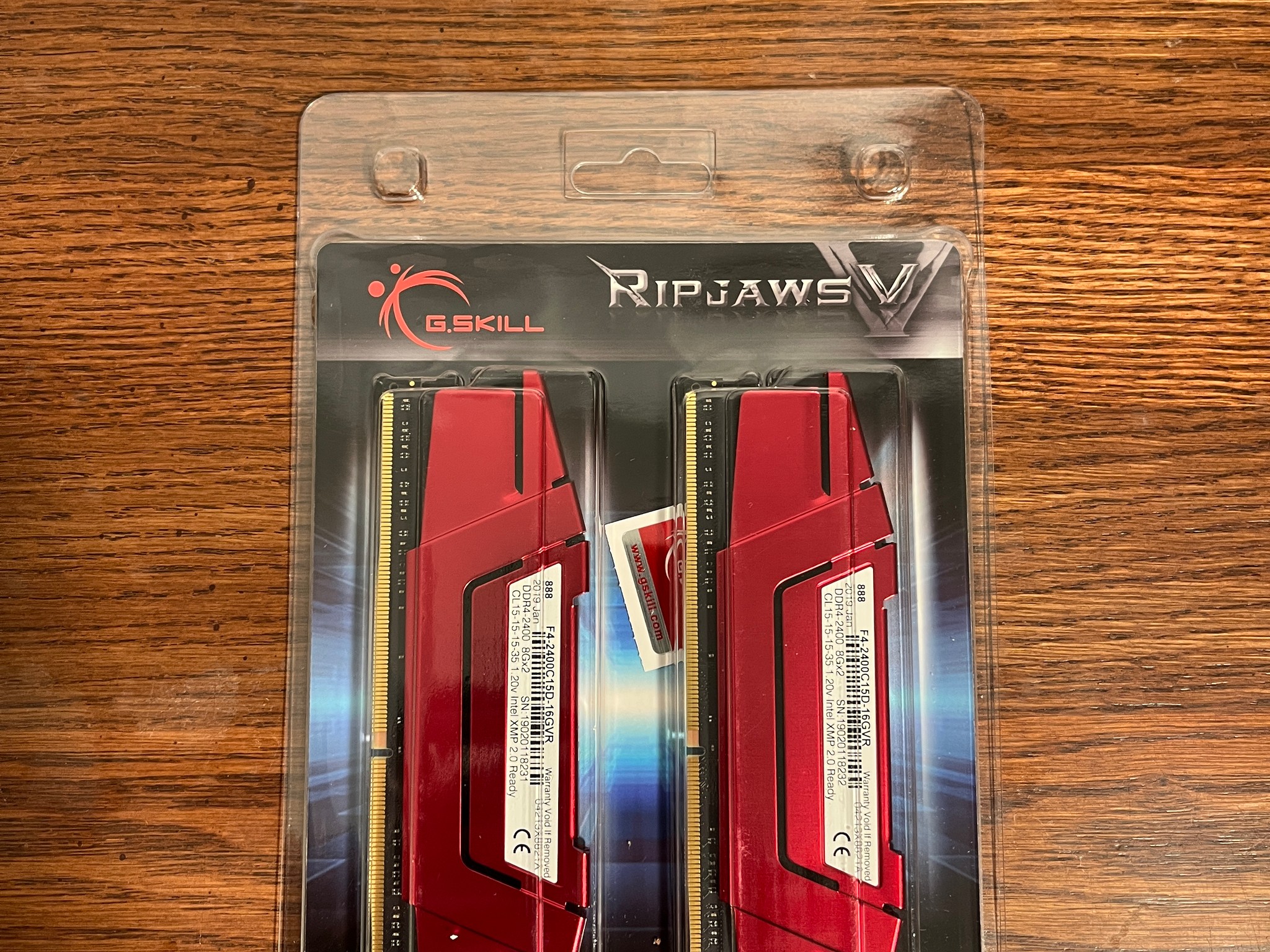 G.Skill Ripjaws V Series 16GB (2 x 8GB) 288-Pin DDR4 SDRAM DDR4 2400 (PC4 19200)