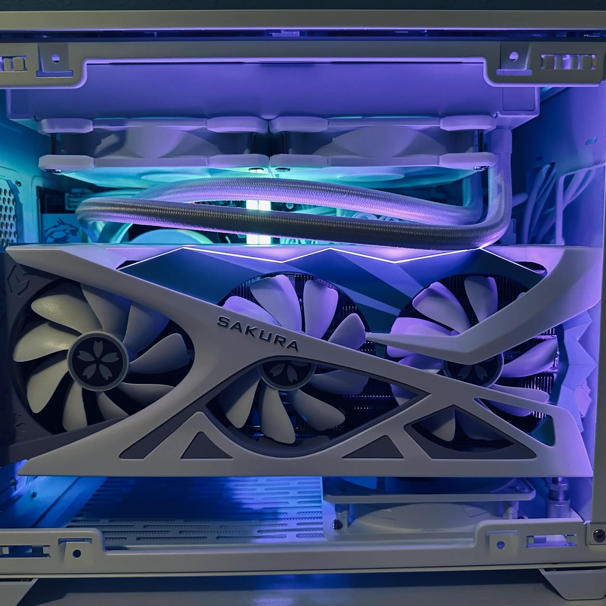 SAKURA RX 7800XT 16 GB | AMD 7600X3D | SFX MINI ITX BUILD | COOLERMASTER NR200P V2 | 32Gb @ 6000MT/s
