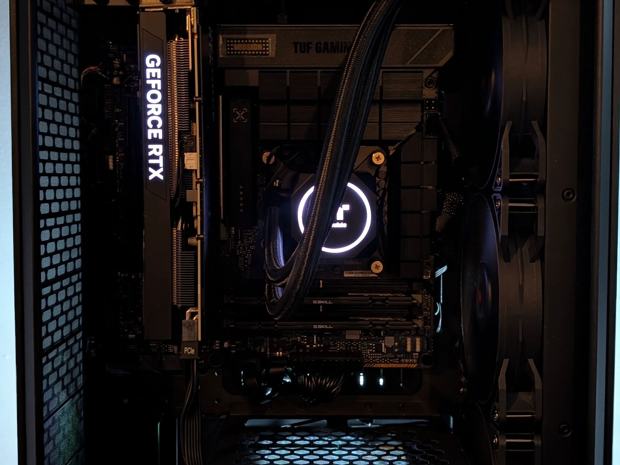I5 13600KF | RTX 4060ti | 32gb Ram | BLACKOUT GAMING PC!