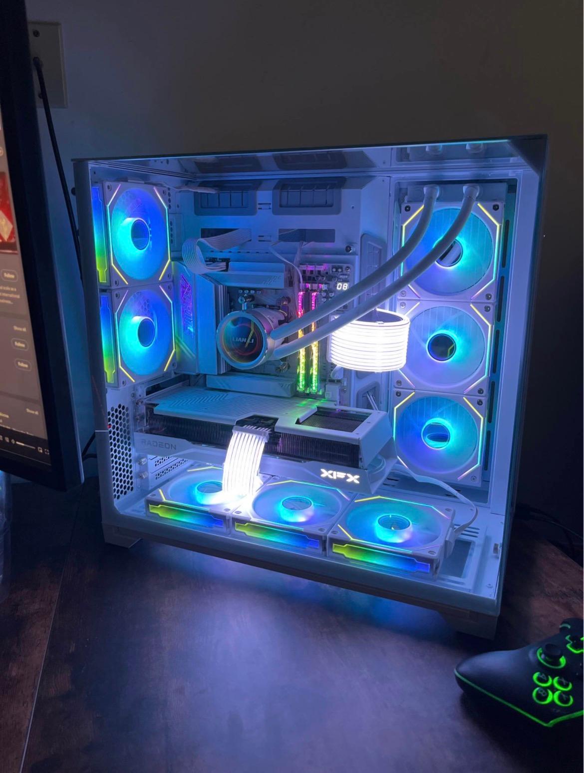 Custom Gaming Whiteout PC Build