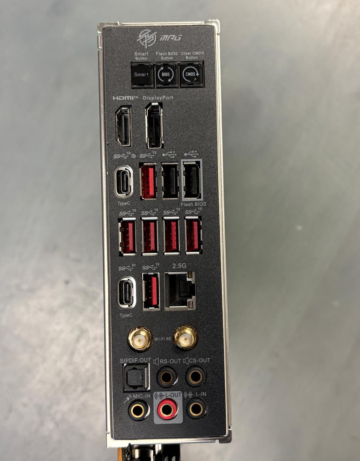 MSI MPG X670E CARBON WIFI - Image 4