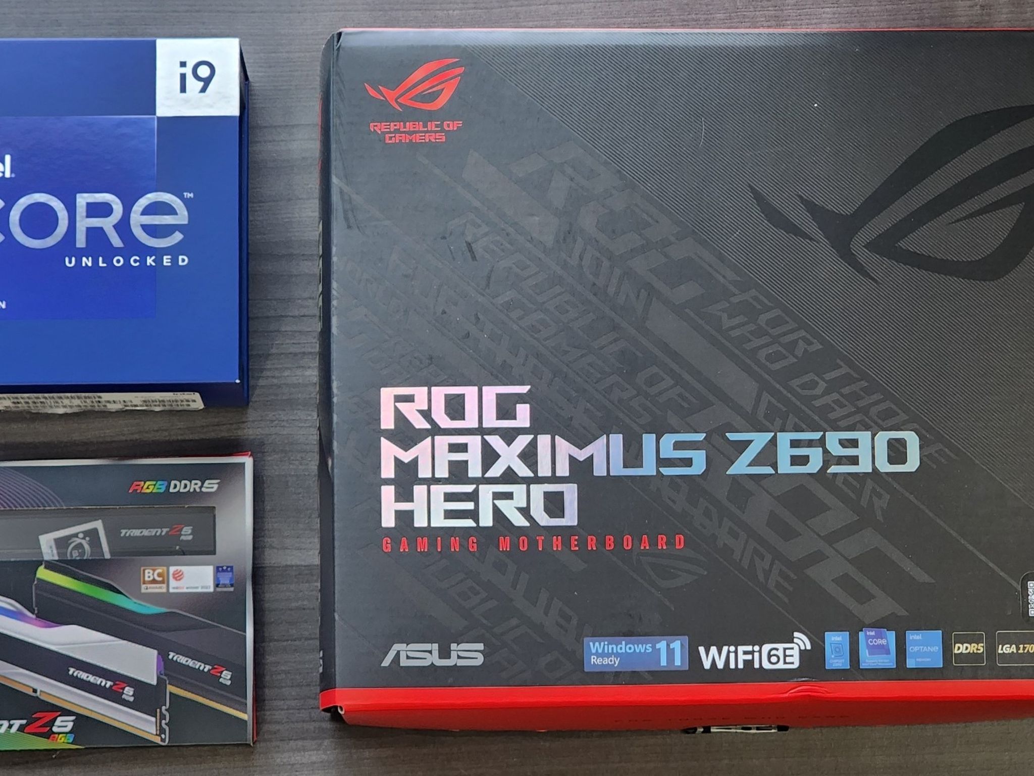 i9-13900k + ASUS Hero Z690 ATX Mobo + 32GB 7200mhz DDR5 Combo