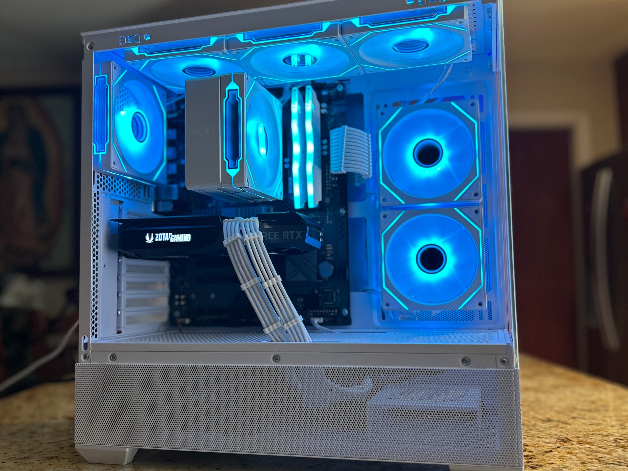 White 1080p/1440p Gaming PC | RTX 3070 | RYZEN 7 3700X | 16GB RAM | 1TB SSD | Wi-Fi + Blue...