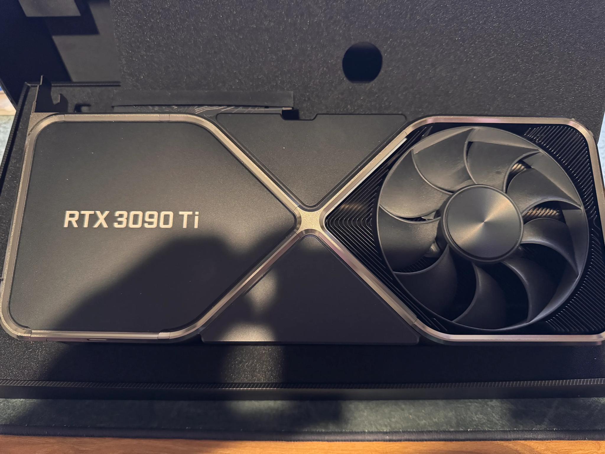 Nvidia RTX 3090 TI FE- USED