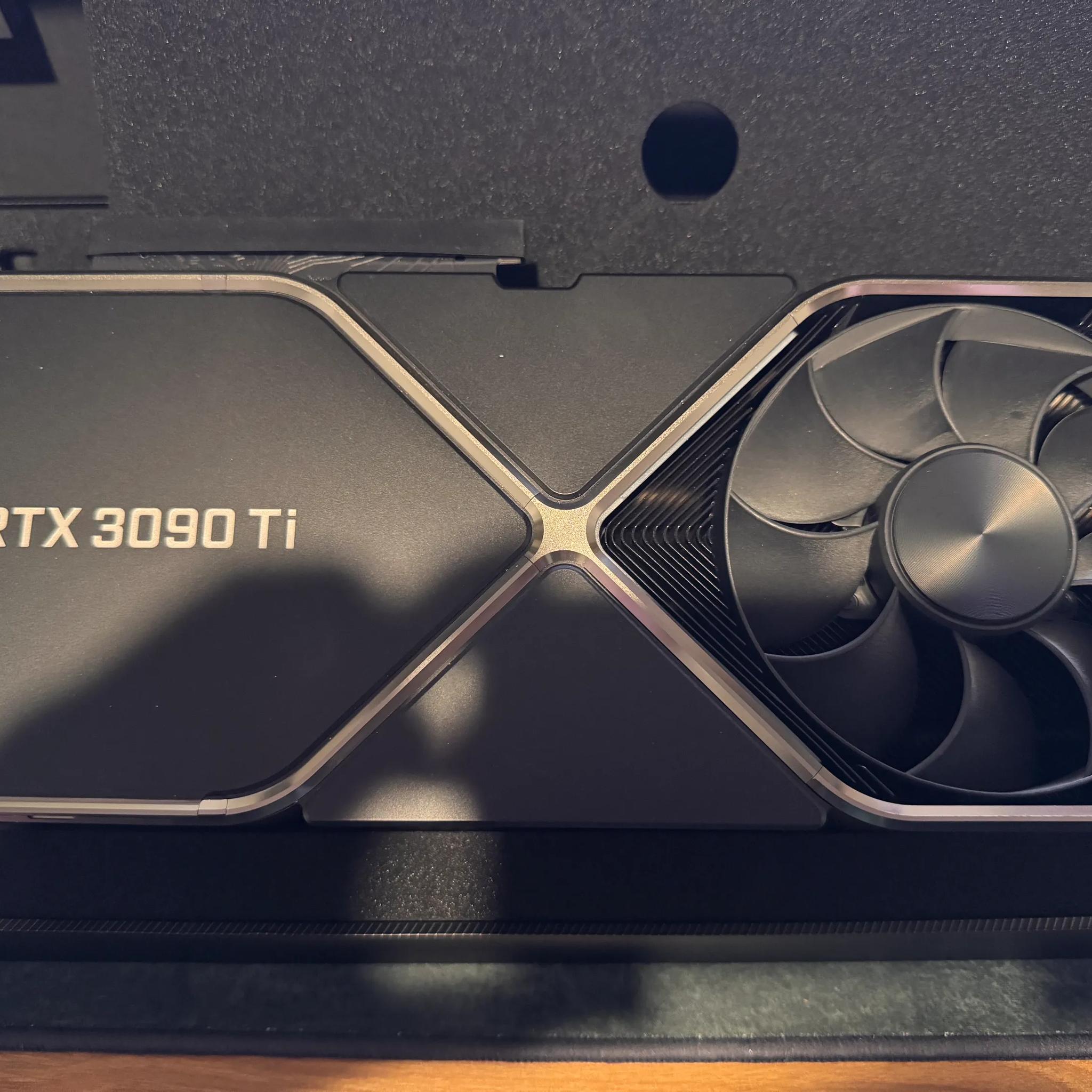 Nvidia RTX 3090 TI FE- USED