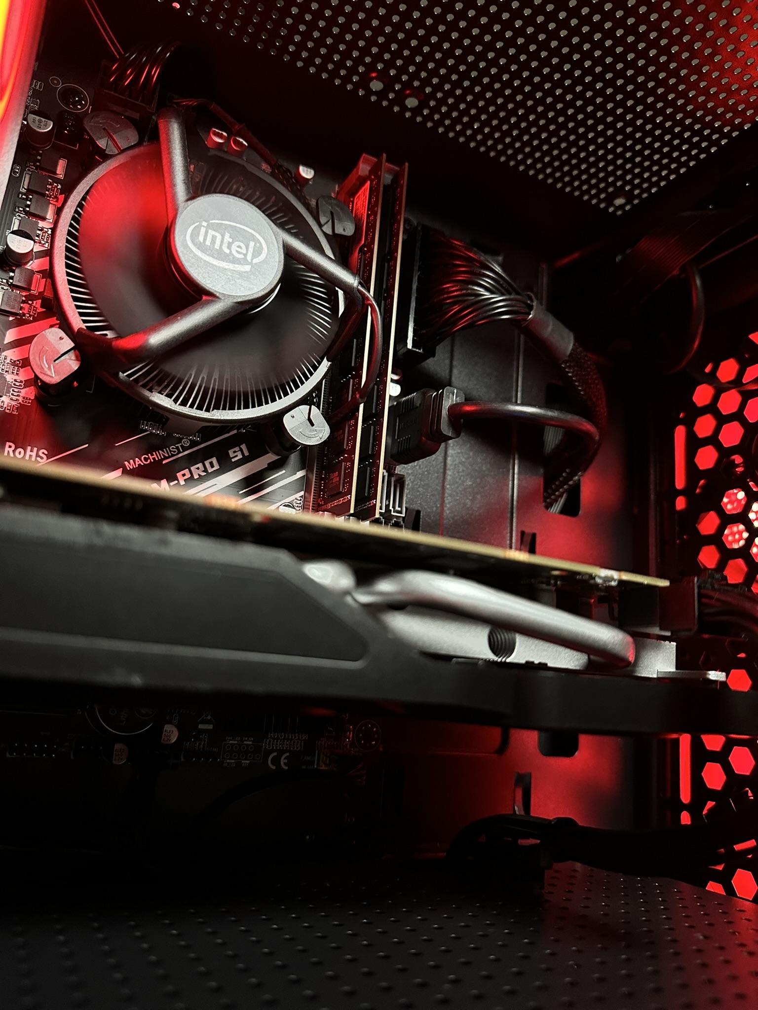 Intel i7 // RX 580 Starter Gaming Pc