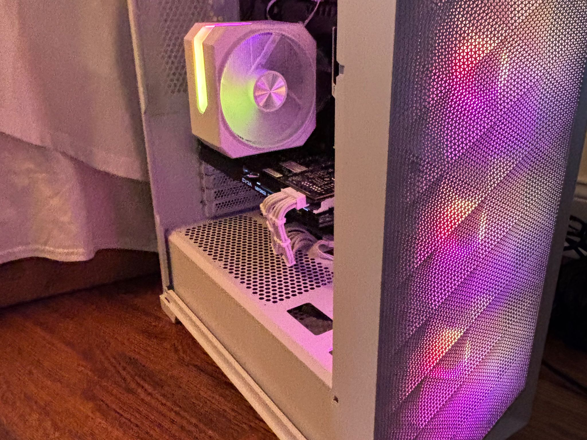 🤍 White Gaming PC | i7 + GTX 980 | 16GB RAM | 1TB SSD+512gb NVME | WIFI🤍