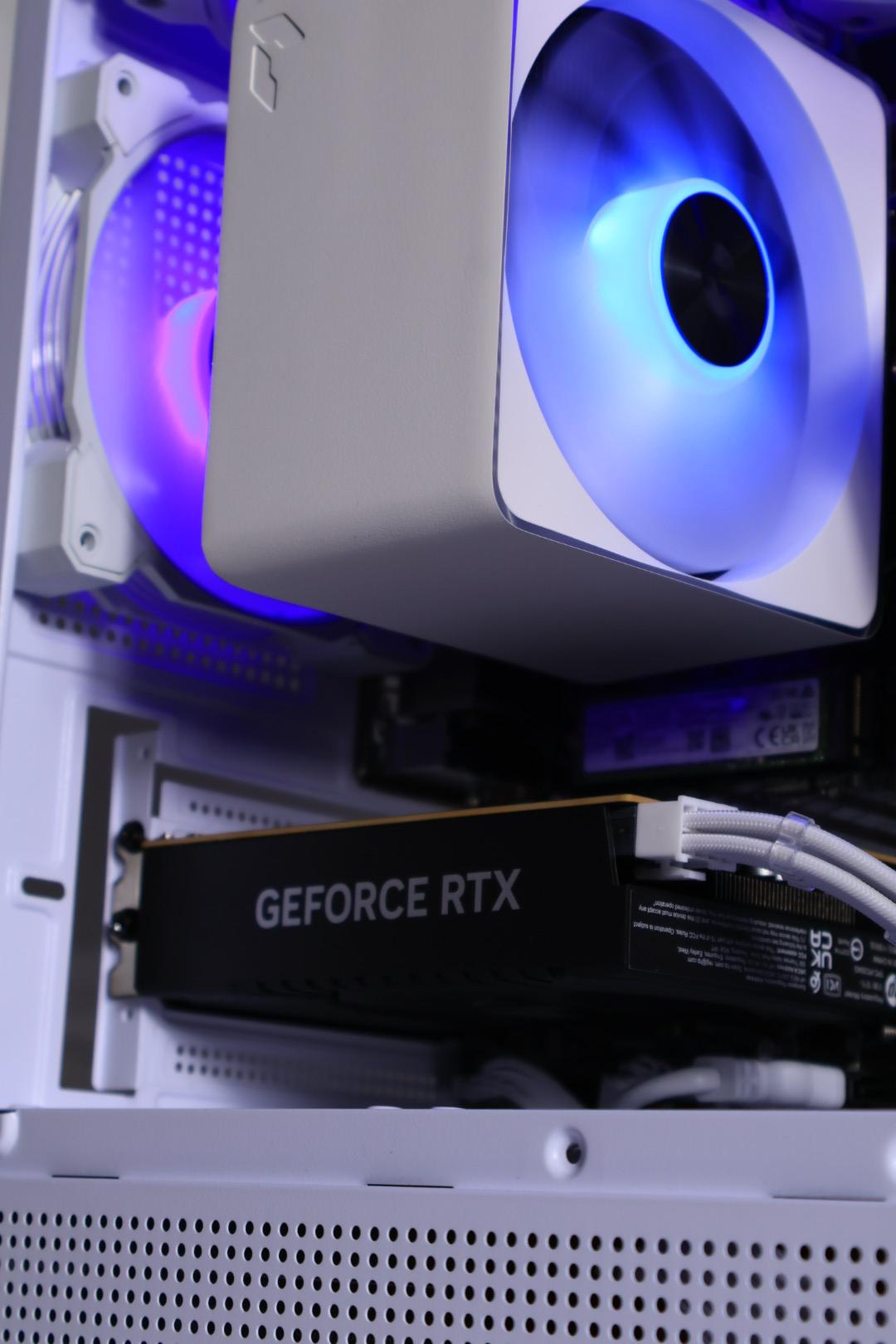 🧊⚪Ice Panda|Rtx 4060 Ryzen 5 5500⚪🧊