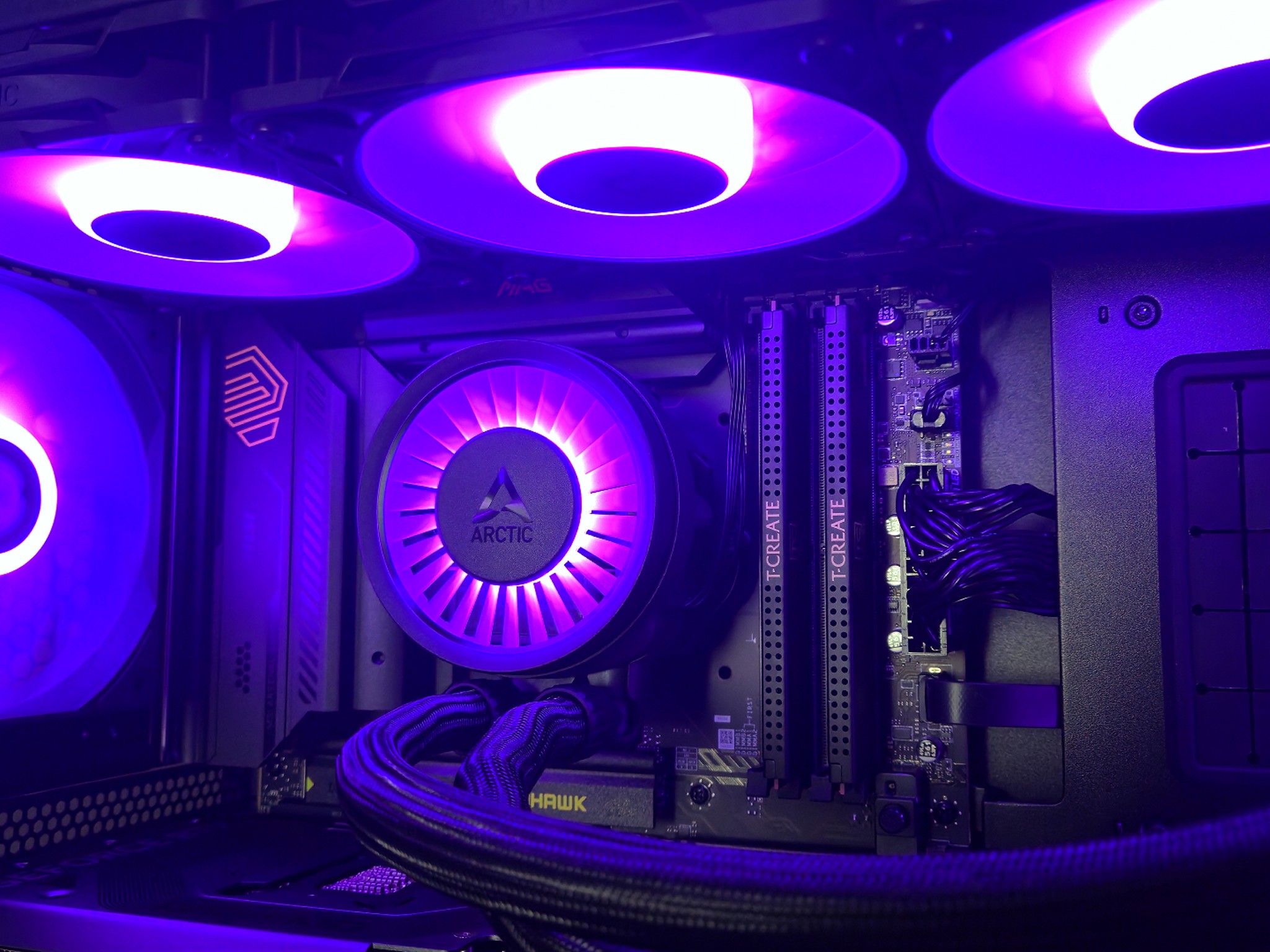 RTX 5070 OC - Core Ultra 7 270K Plus - 32GB DDR5 6000 - 2TB Gen4 NVMe - Custom
