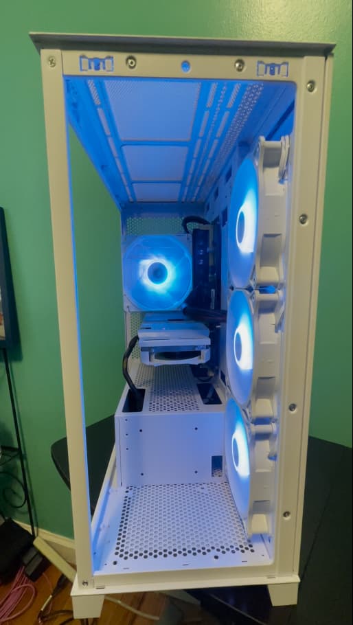 OPEN White Gaming PC| Intel i5 / Amd RX580 / 8GB / 500GB SSD Win 10 Pro WiFi