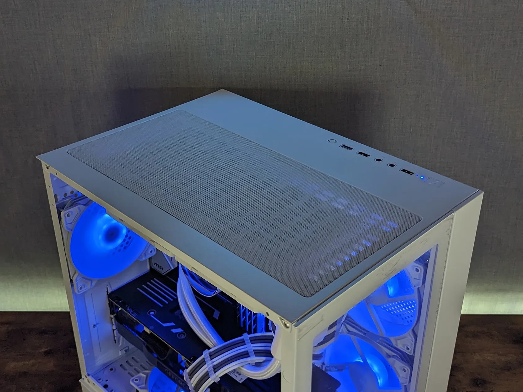 RTX 3070ti // i7 12700K // 32GB 3600Mhz RAM // 2TB NVMe SSD // WiFi