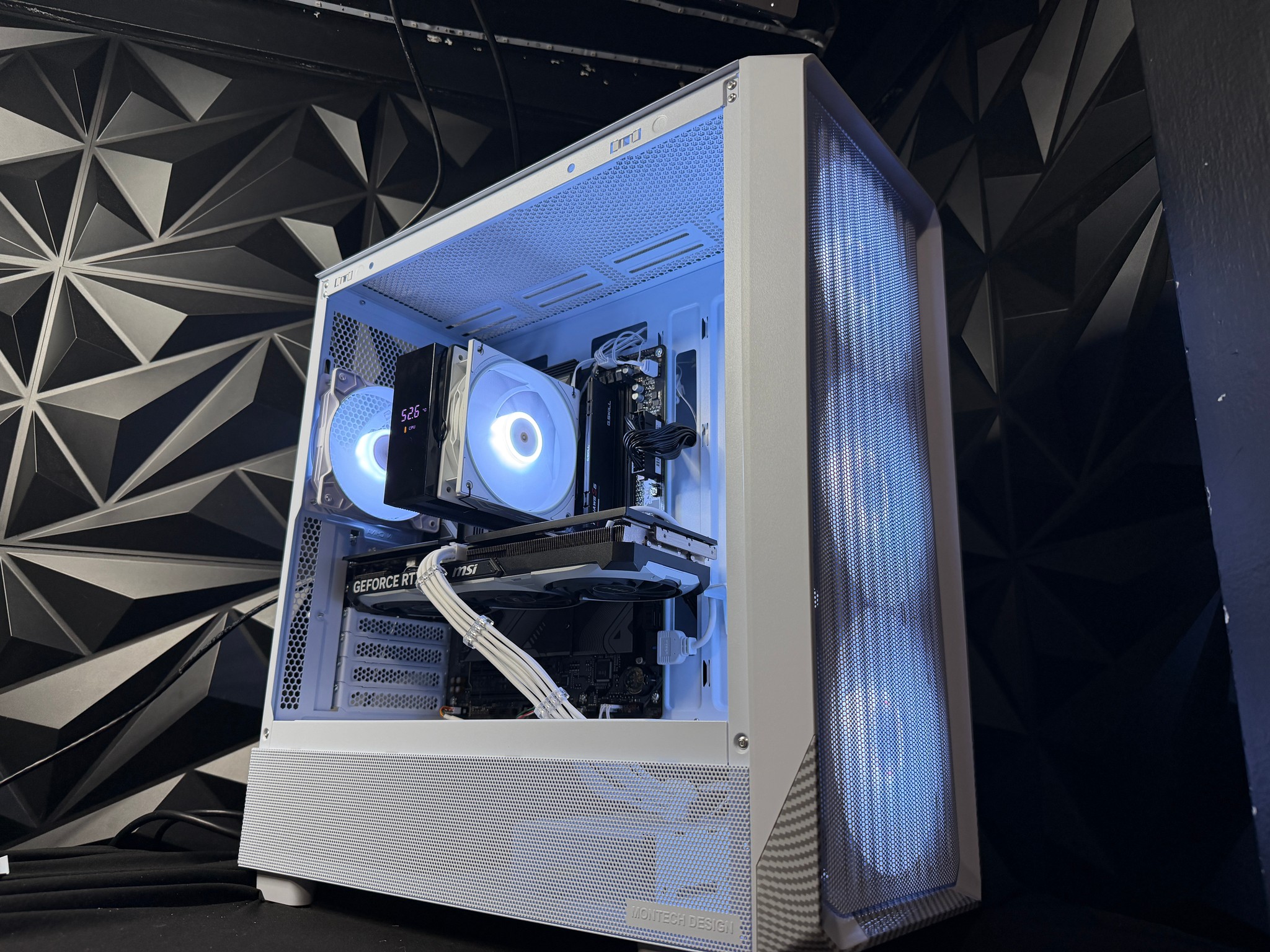 🤍⚡ WHITE FIBER ⚡🤍 Ryzen 5 8400F| RTX 4060Ti| 1.5 TB NVMe| 16 GB DDR5| 750W Gold PSU