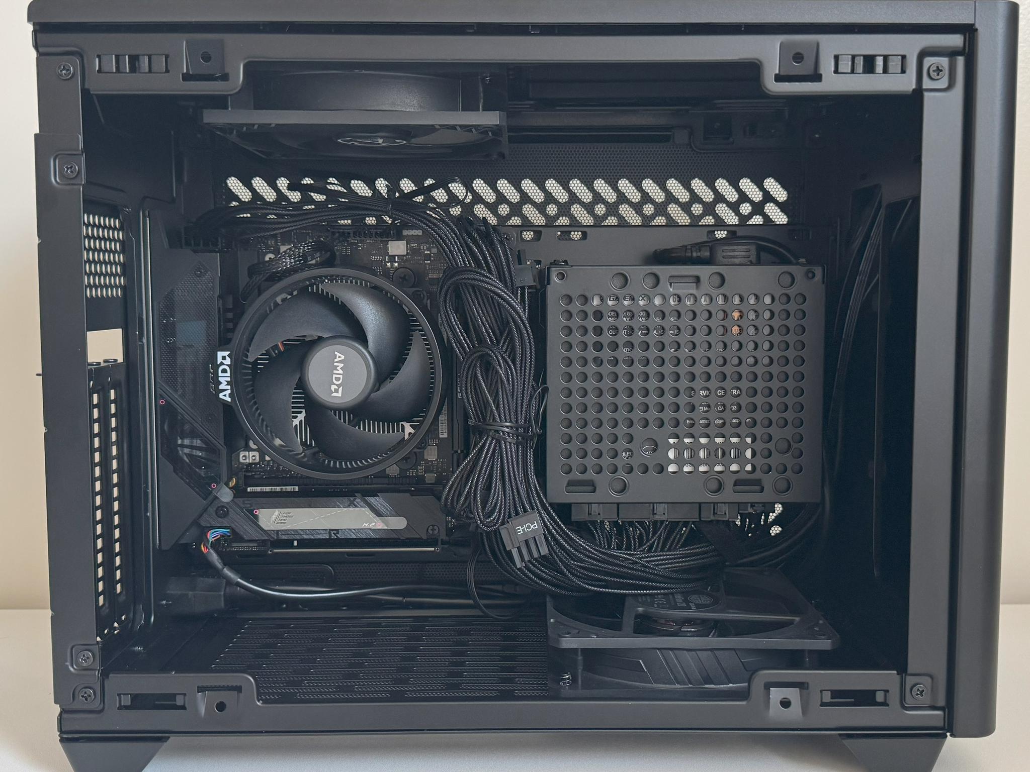 AM5 Mini ITX PC AMD Ryzen 5 8600G ASUS ROG STRIX B650E-I 1TB SSD 32GB DDR5 Cooler Master NR200P V2