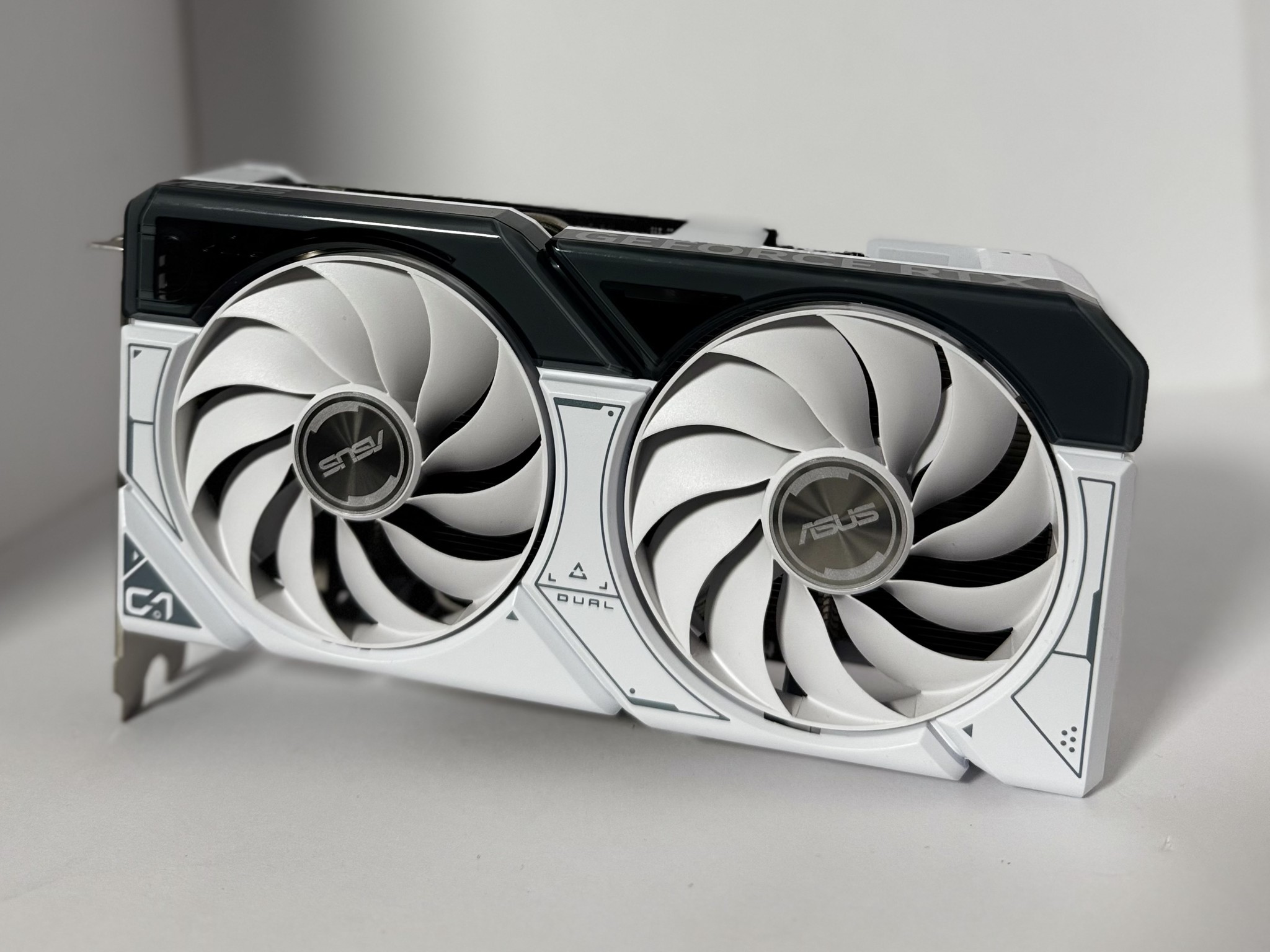 ASUS Dual GeForce RTX™ 4060 | OC | White Edition | 8GB | GDDR6