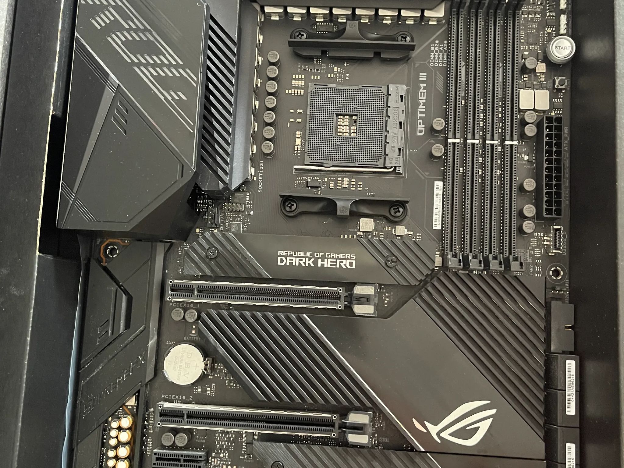 ⚠️LIKE NEW⚠️ Asus X570 ROG Crosshair VIII Dark Hero ATX AM4 Motherboard