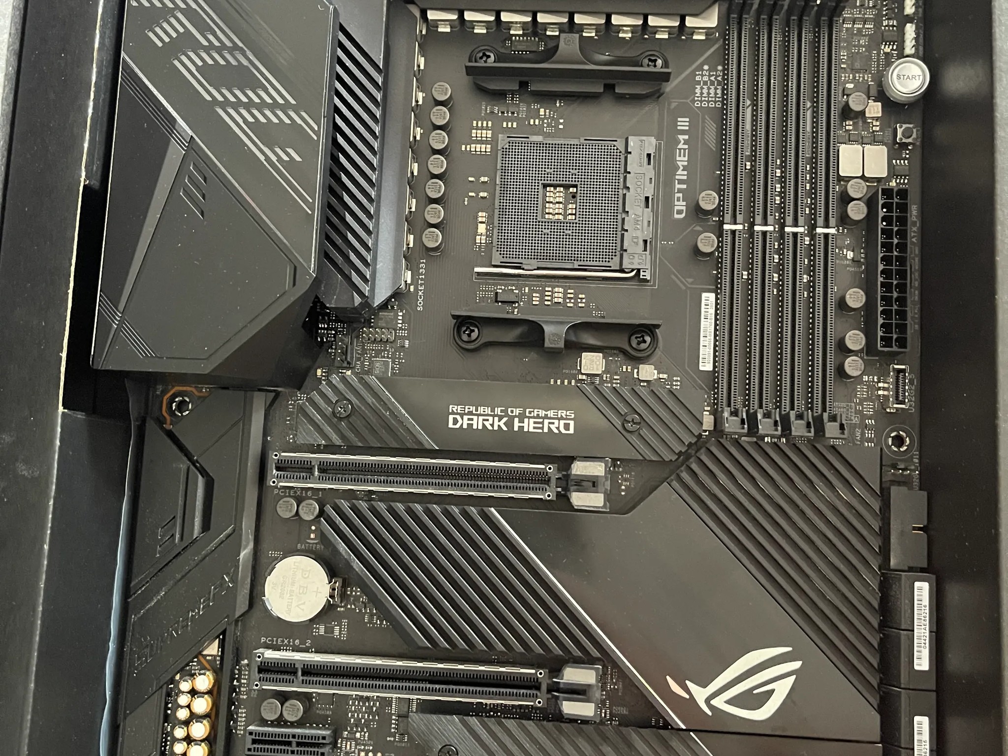 ⚠️LIKE NEW⚠️ Asus X570 ROG Crosshair VIII Dark Hero ATX AM4 Motherboard