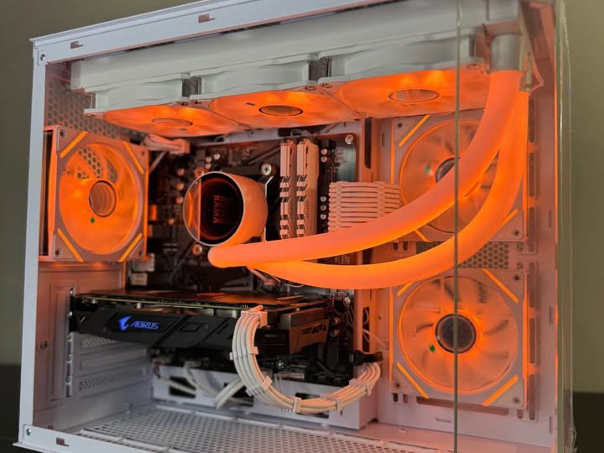 🏷️R5-5500|Aorus Radeon RX 580 8GB|16GB RAM|500GB SSD|WIFI|ARGB Fans