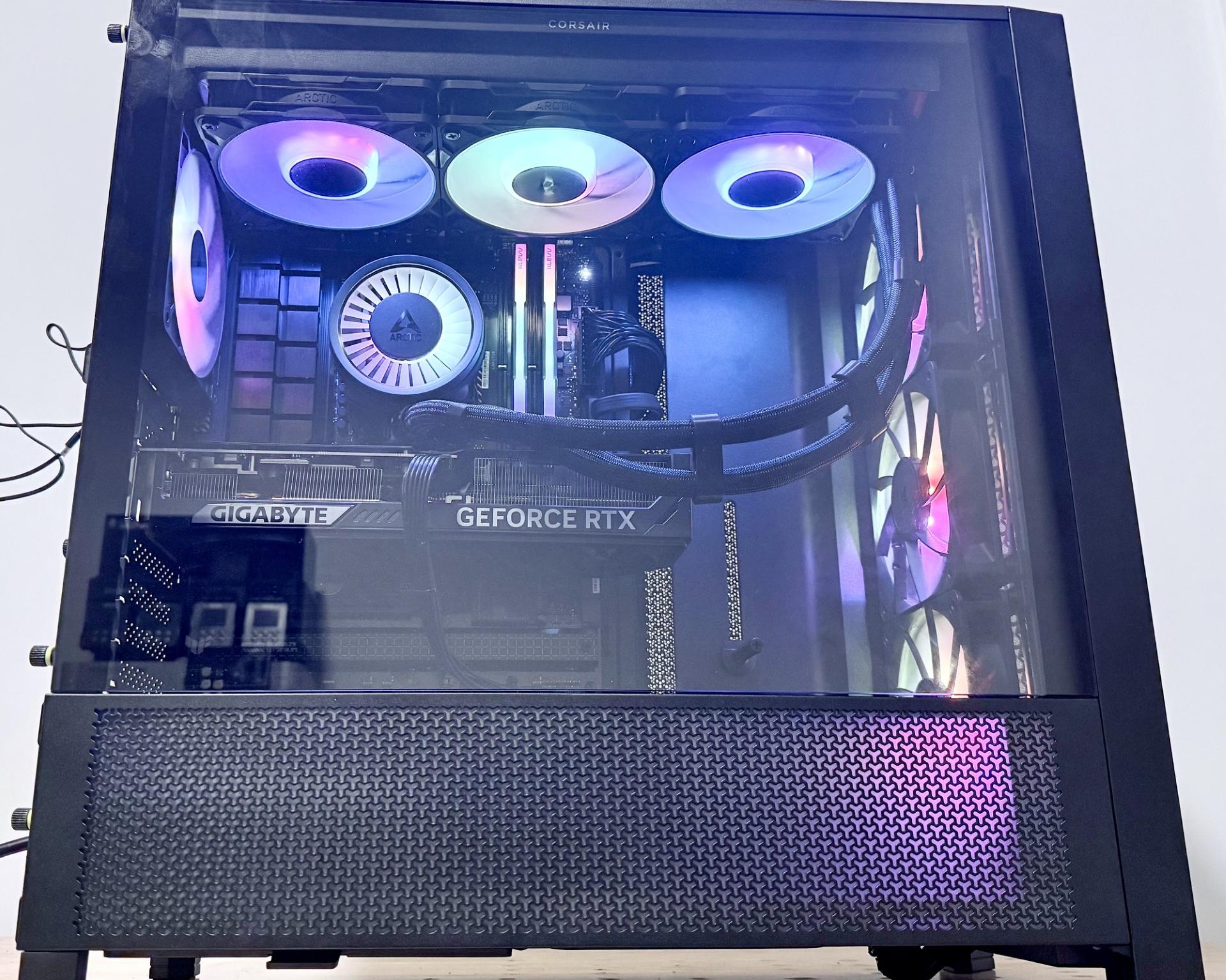 Corsair 4000D RTX 5070 OC 12GB