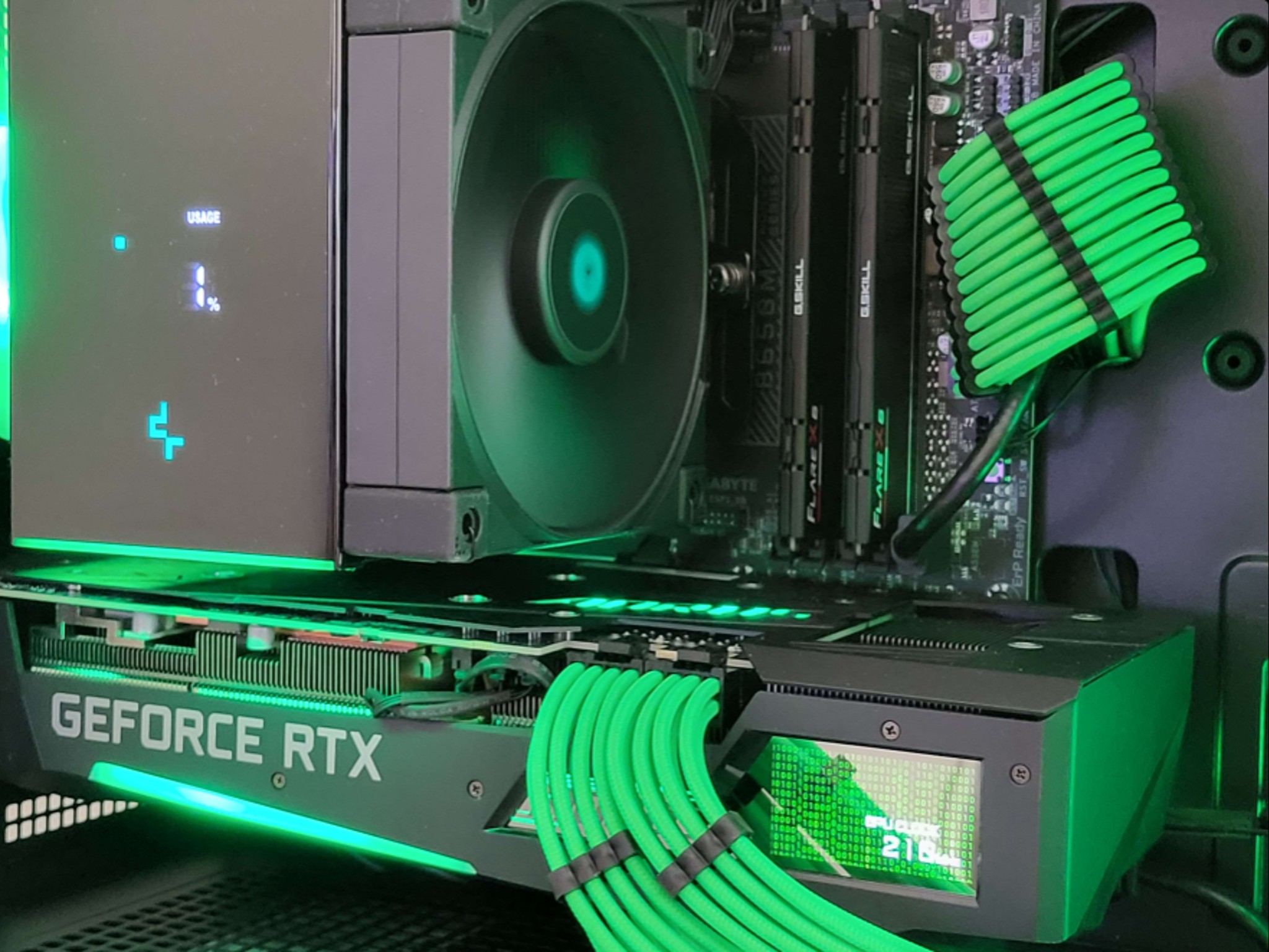 Matrix Display! 7600X/3070/32GB DDR5 RAM/ 1TB NVME SSD/ Digital displays everywhere.