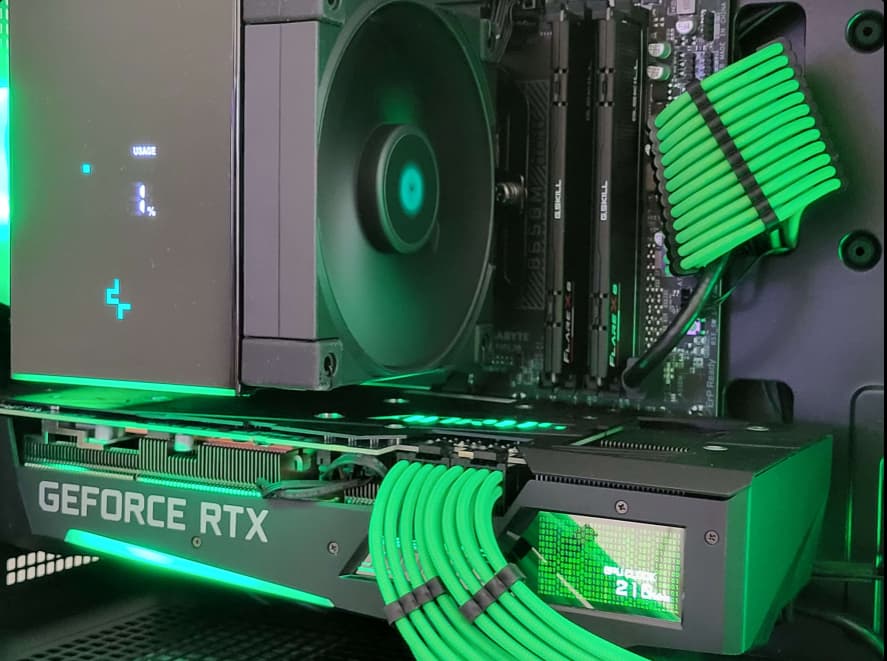 Matrix Display! 7600X/3070/32GB DDR5 RAM/ 1TB NVME SSD/ Digital displays everywhere.