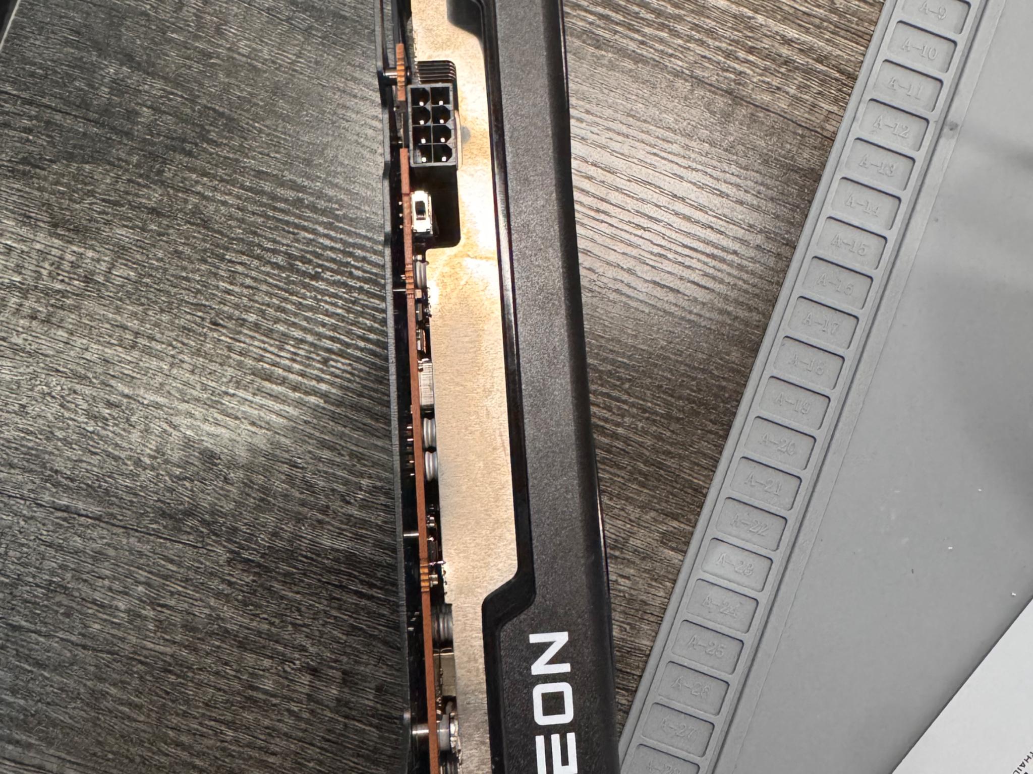 XFX Speedster SWFT 210 Radeon RX 6600 8GB