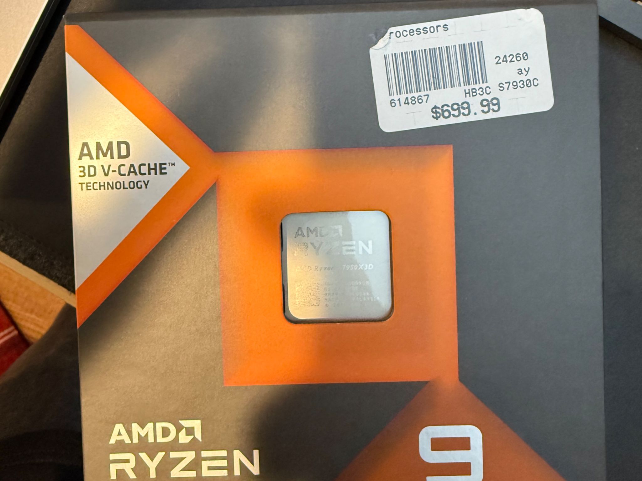 AMD Ryzen 9 7950X3D Barely used!