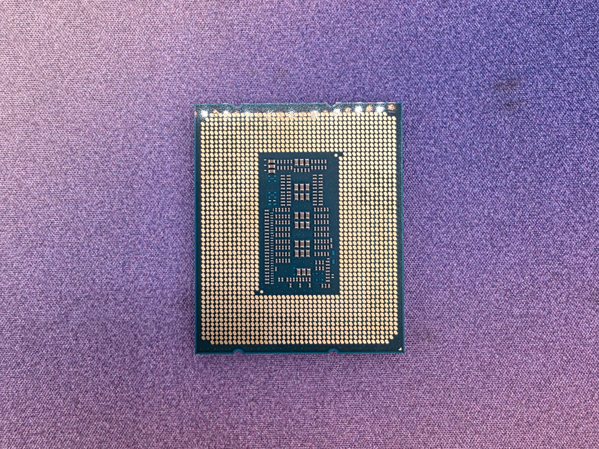 Intel Core i7-12700F
