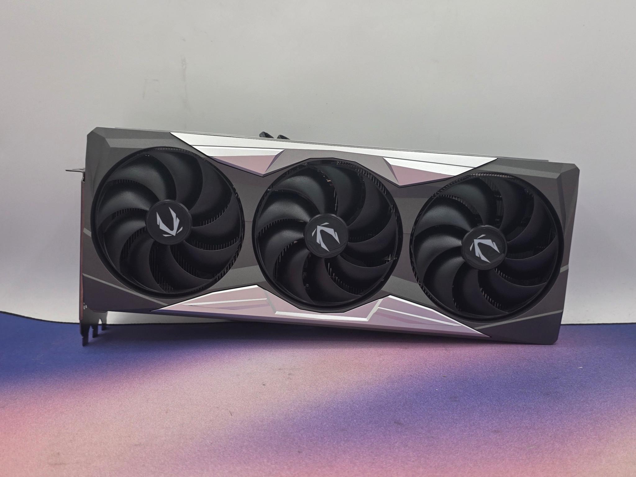 Zotac Solid OC RTX 4070Ti Super