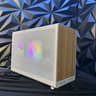 🌲 White Woody ❄️ Ryzen 5 9600X| RTX 3070| 32 GB DDR5 | 2 TB NVMe