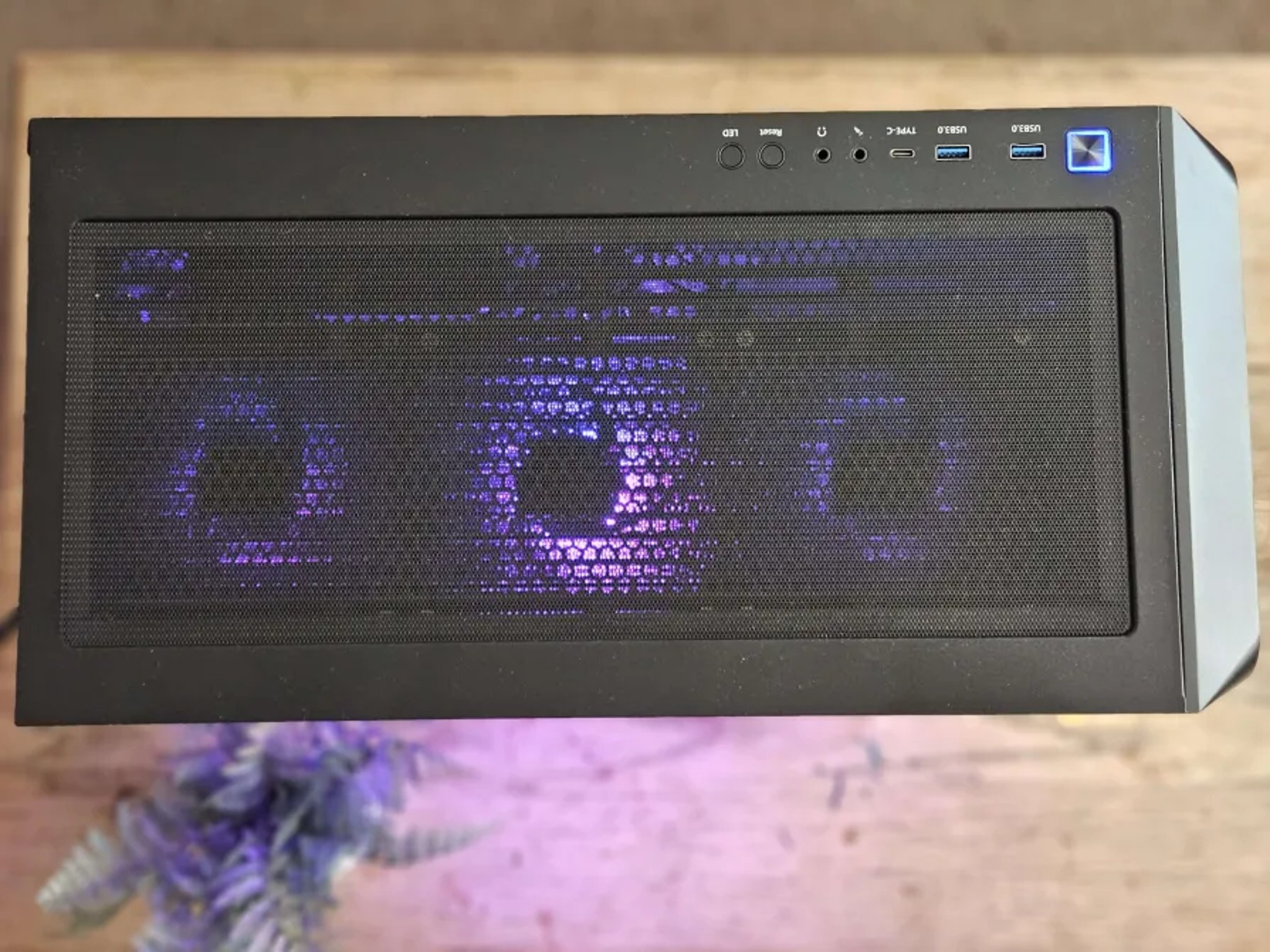 Ryzen 7 7700X RX 6950XT Gaming and Streaming PC