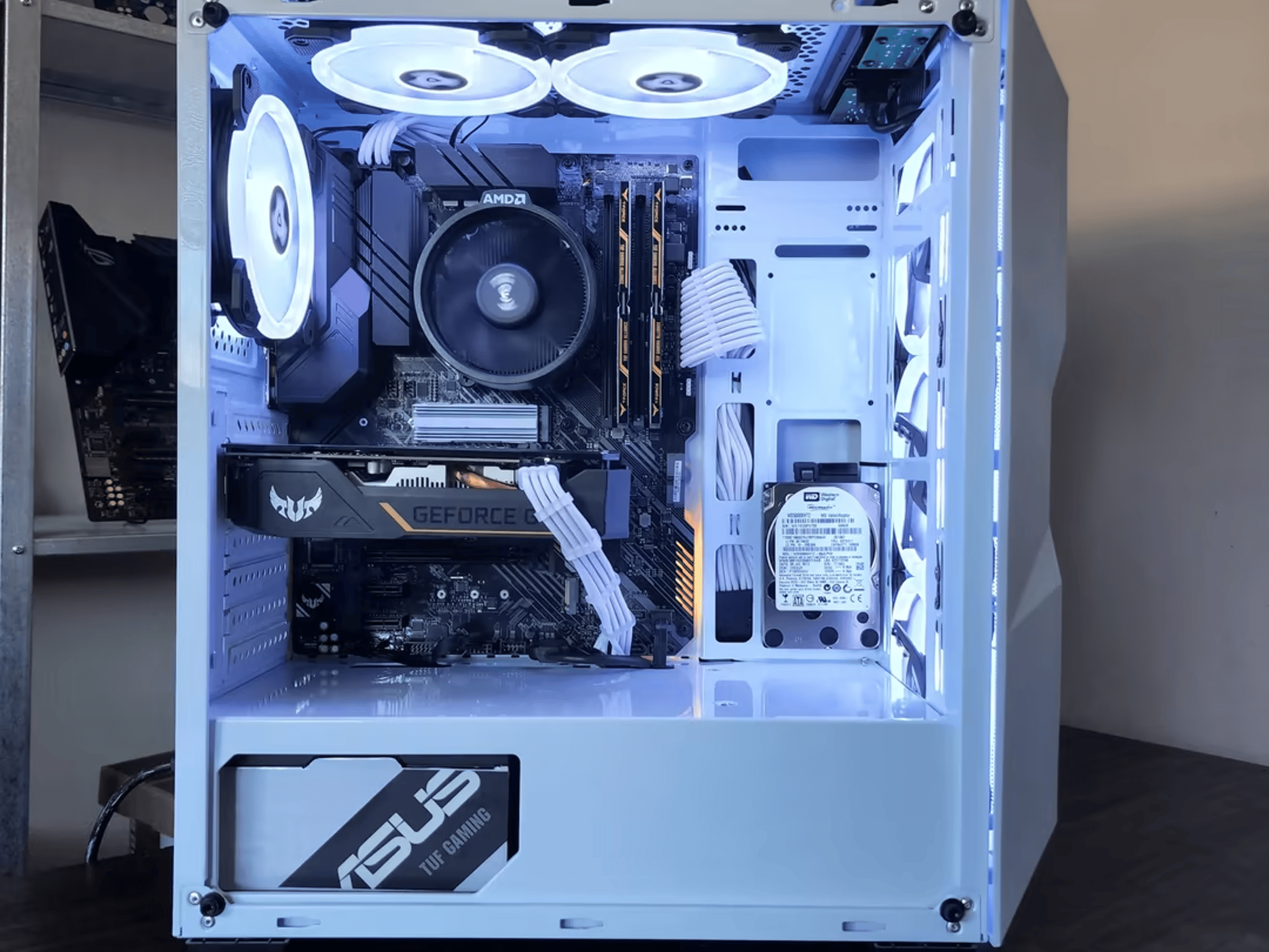 AMD Ryzen 5 3500 // ASUS TUF 1650 // TUF Gaming 16GB 3600MHz