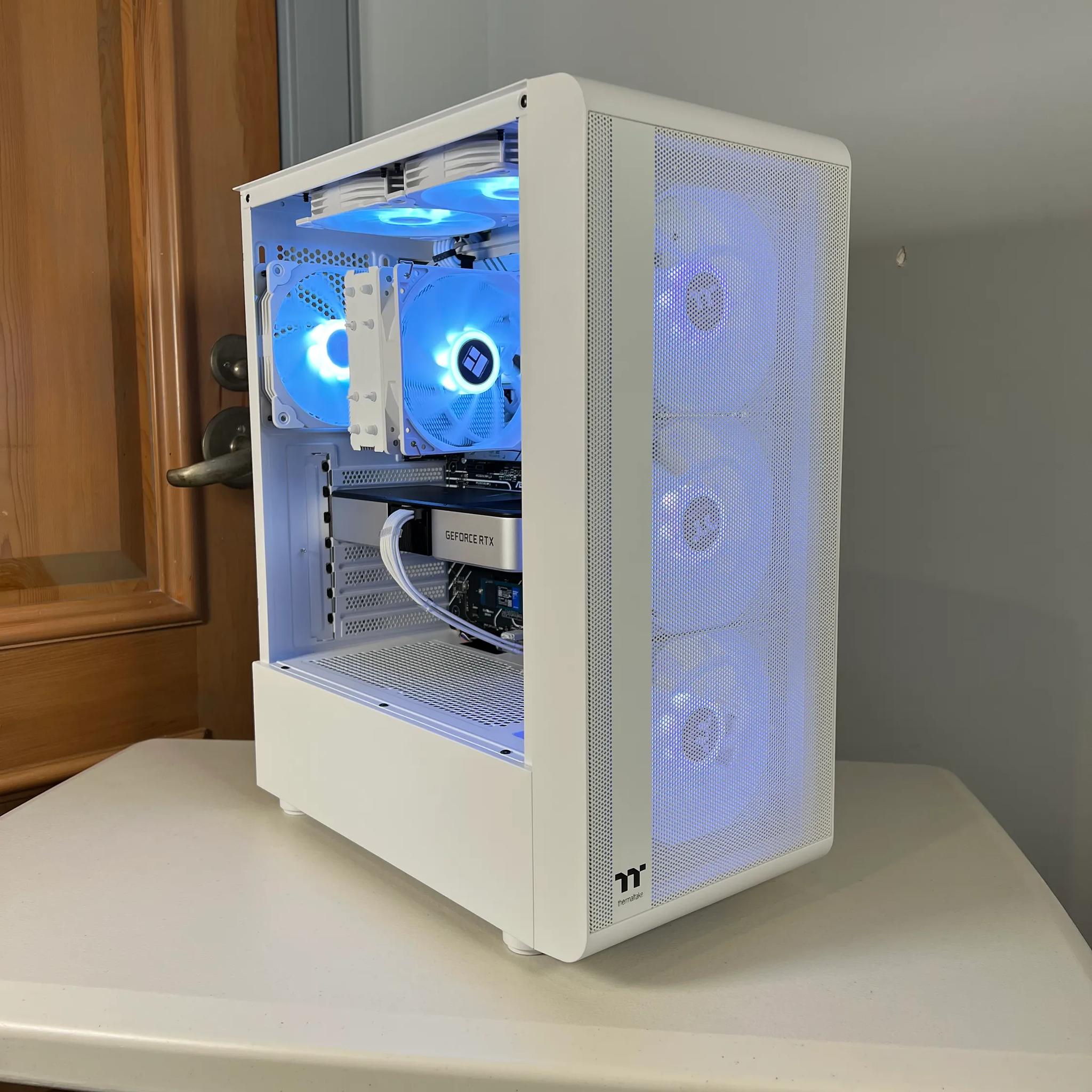 Mid Range White Gaming PC (i5-12400 + RTX 3060Ti)