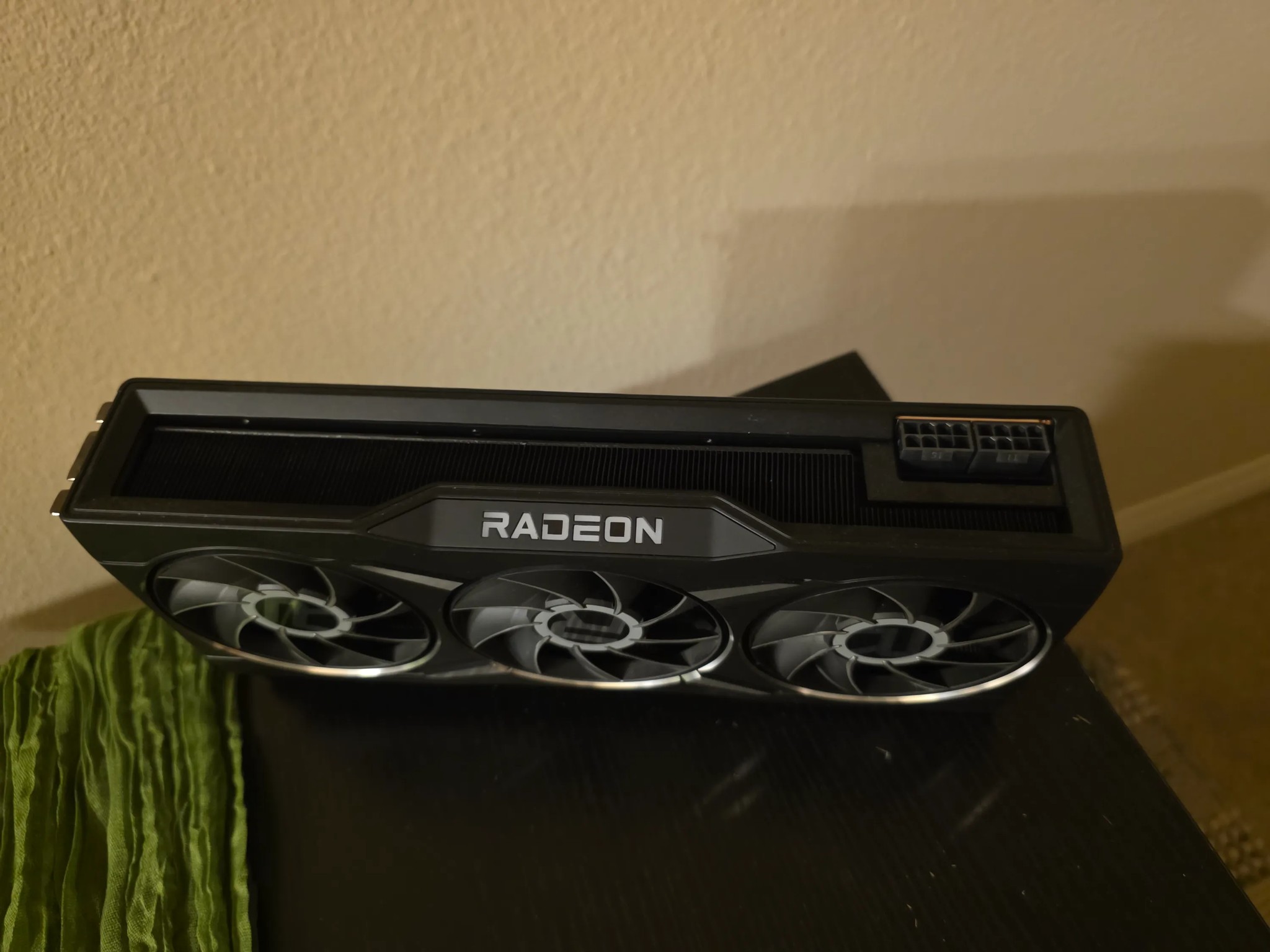 AMD 6950 XT FE