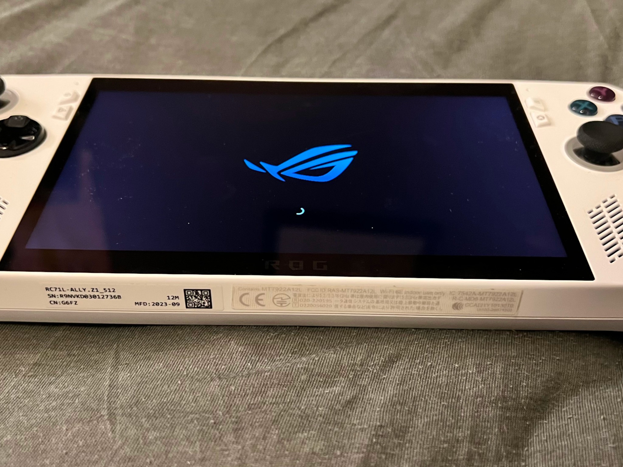 ROG Ally 16GB DDR5 512GB
